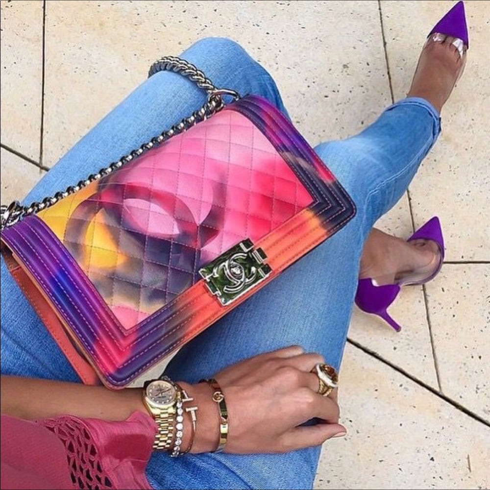 Meet your Posher, Chanel